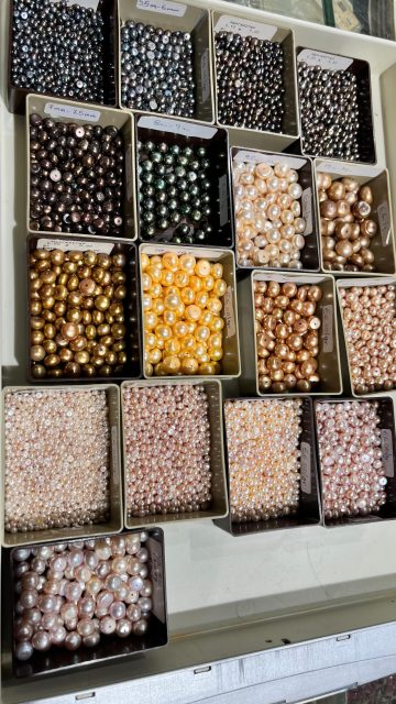 A day in the life of a jeweler in Athens! My trips to the city center for sourcing materials, meeting casters and artisans are reminders of how much I love this city!