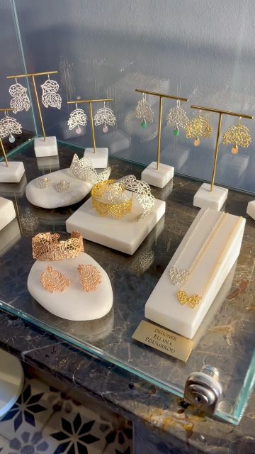 Amarélia by Eliana Poumbrou in this magical place ✨
Find a selection of the Aionia Collection at @kikianderos_jewelry boutique, at the beautiful @poseidonion in Spetses. 🤍 #amareliajewelry #aioniacollection #handmadejewelry